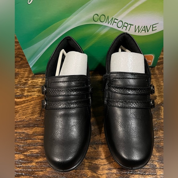 Easy Street Black booties - Picture 5 of 11